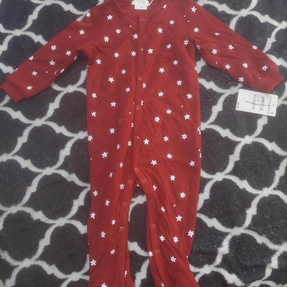 Sleeper by petit lem‎ 9mo